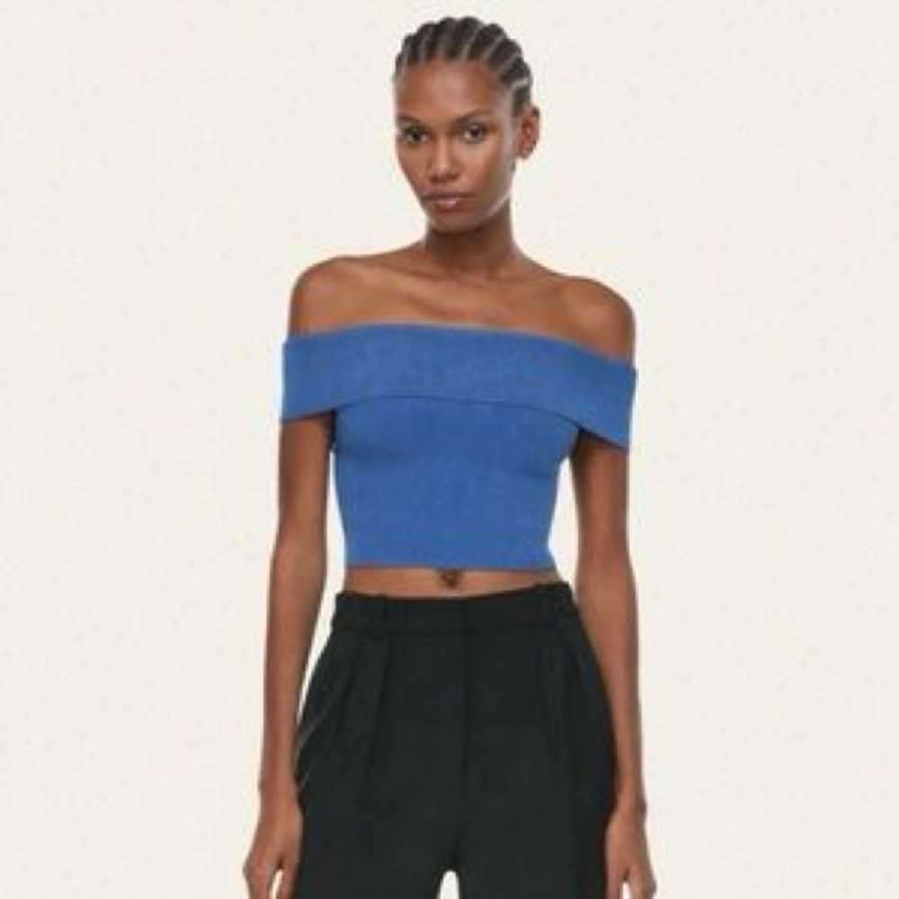 Aritzia Babaton Sculpt Knit Off The Shoulder Top